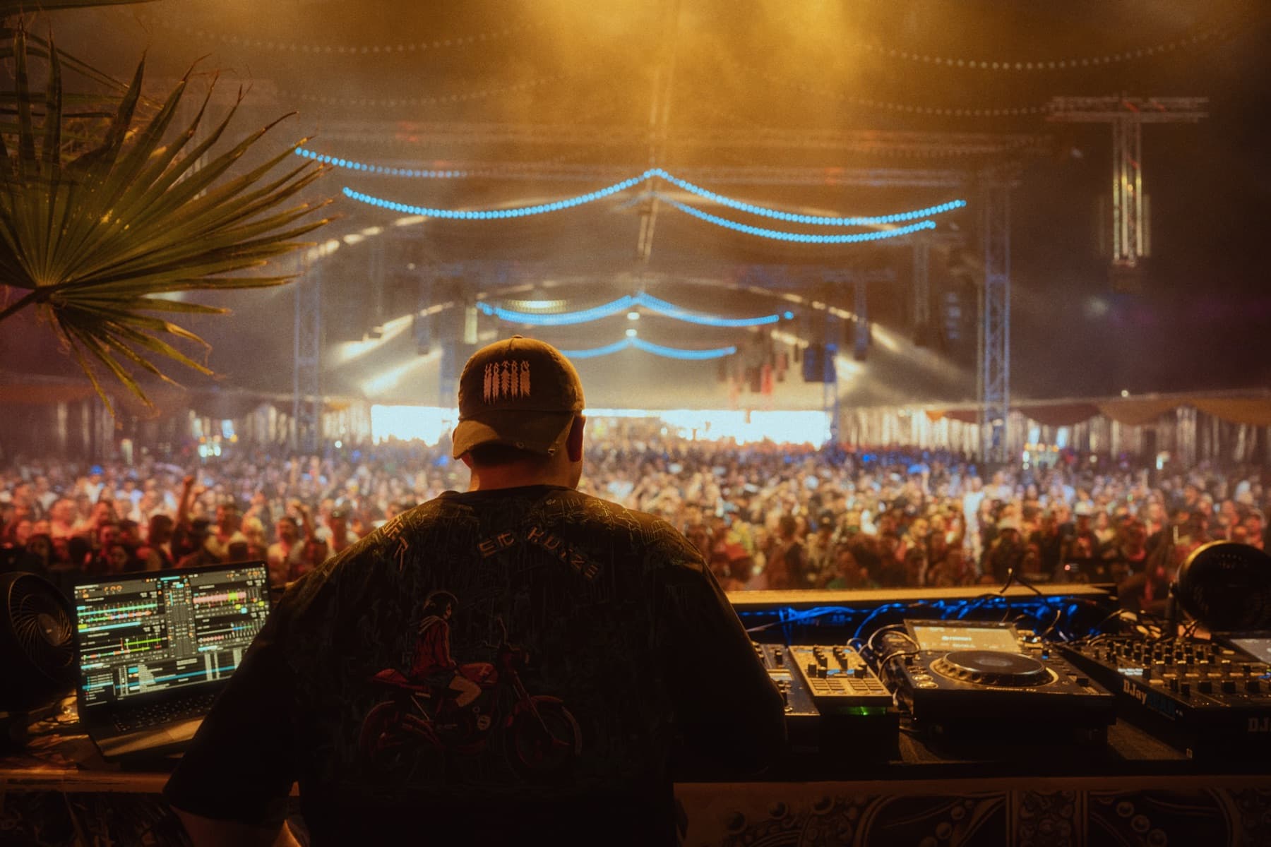 tiefundton live — Airbeat One