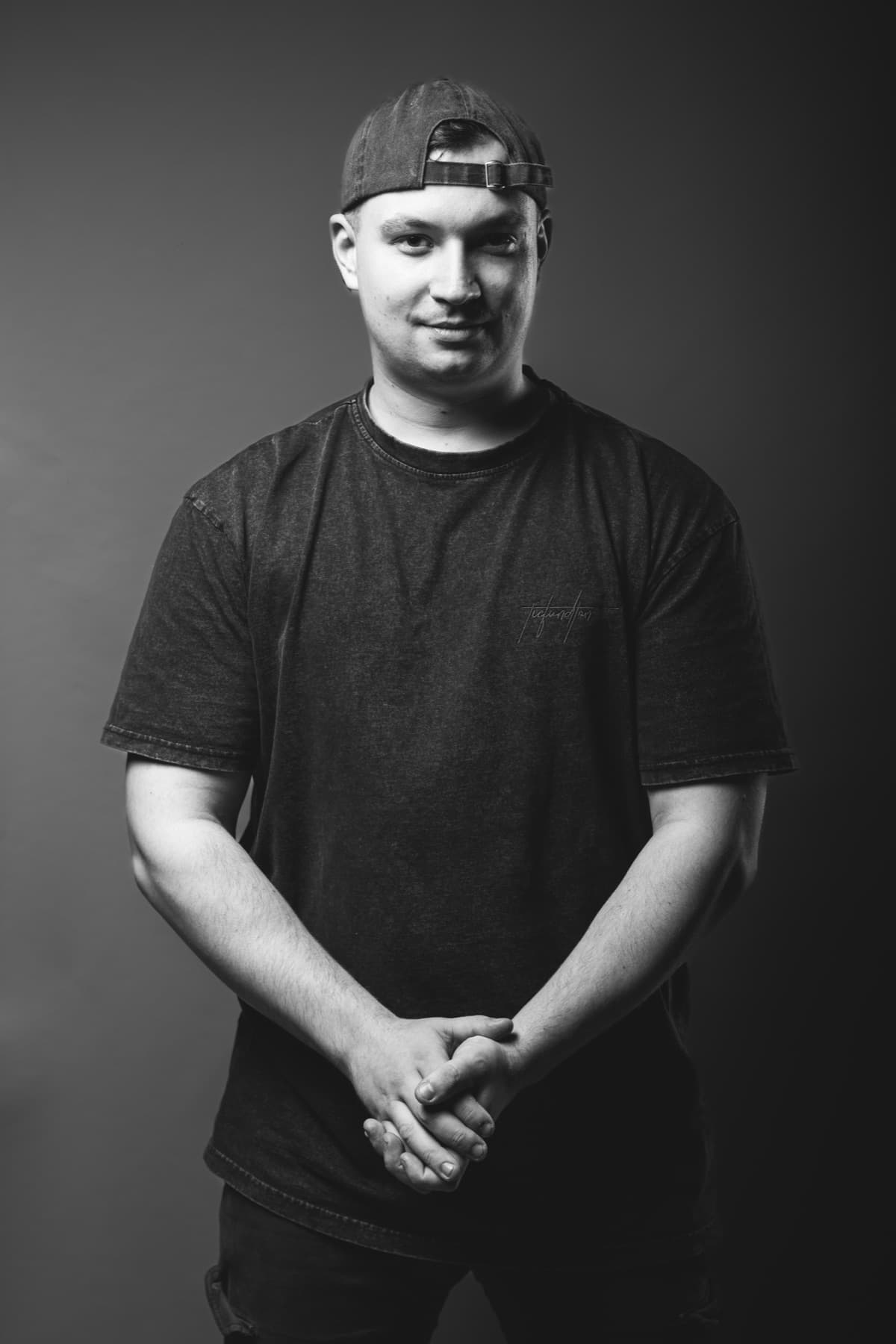 tiefundton — Portrait
